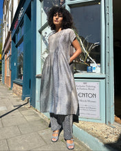 Load image into Gallery viewer, Long Pintuck Shibori Dress with Pockets