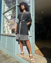 Load image into Gallery viewer, Cotton Button-Thu Dress with Pockets