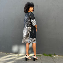 Load image into Gallery viewer, Cotton Button-Thu Dress with Pockets