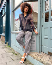 Load image into Gallery viewer, Cropped Shibori Dyed Cotton Trousers with Pockets