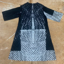 Load image into Gallery viewer, Cotton Button-Thu Dress with Pockets