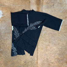 Load image into Gallery viewer, Pocket view