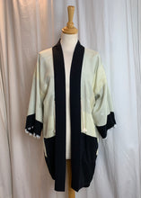 Load image into Gallery viewer, Inside out view