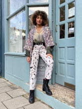 Load image into Gallery viewer, Floral Patterned Silk Crepe Kimono