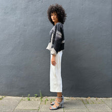 Load image into Gallery viewer, Textured Cotton Silk Pleat Top with Front Pocket
