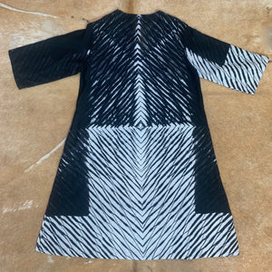 Cotton Button-Thu Dress with Pockets