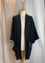 Load image into Gallery viewer, Black &amp; White Dressy Silk Kimono with Big Pocket Pouch
